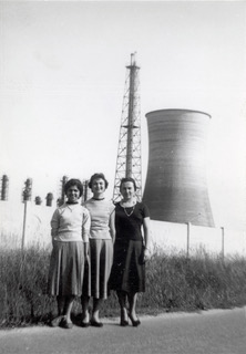 Fondo Virgina Vallicelli, anni ‘50 - Virginia, detta Ginetta, con le amiche