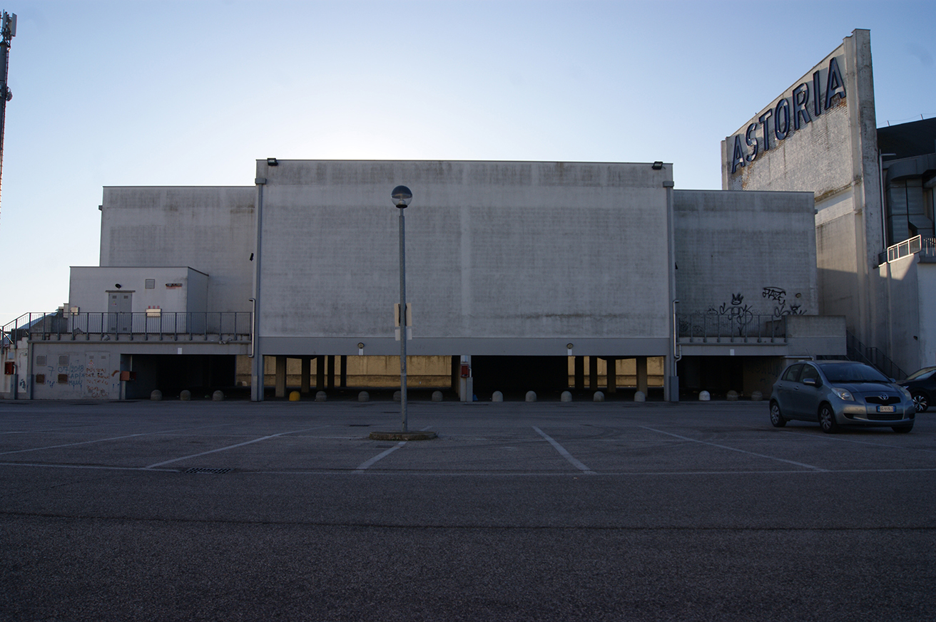 Ex Cinema Astoria/7